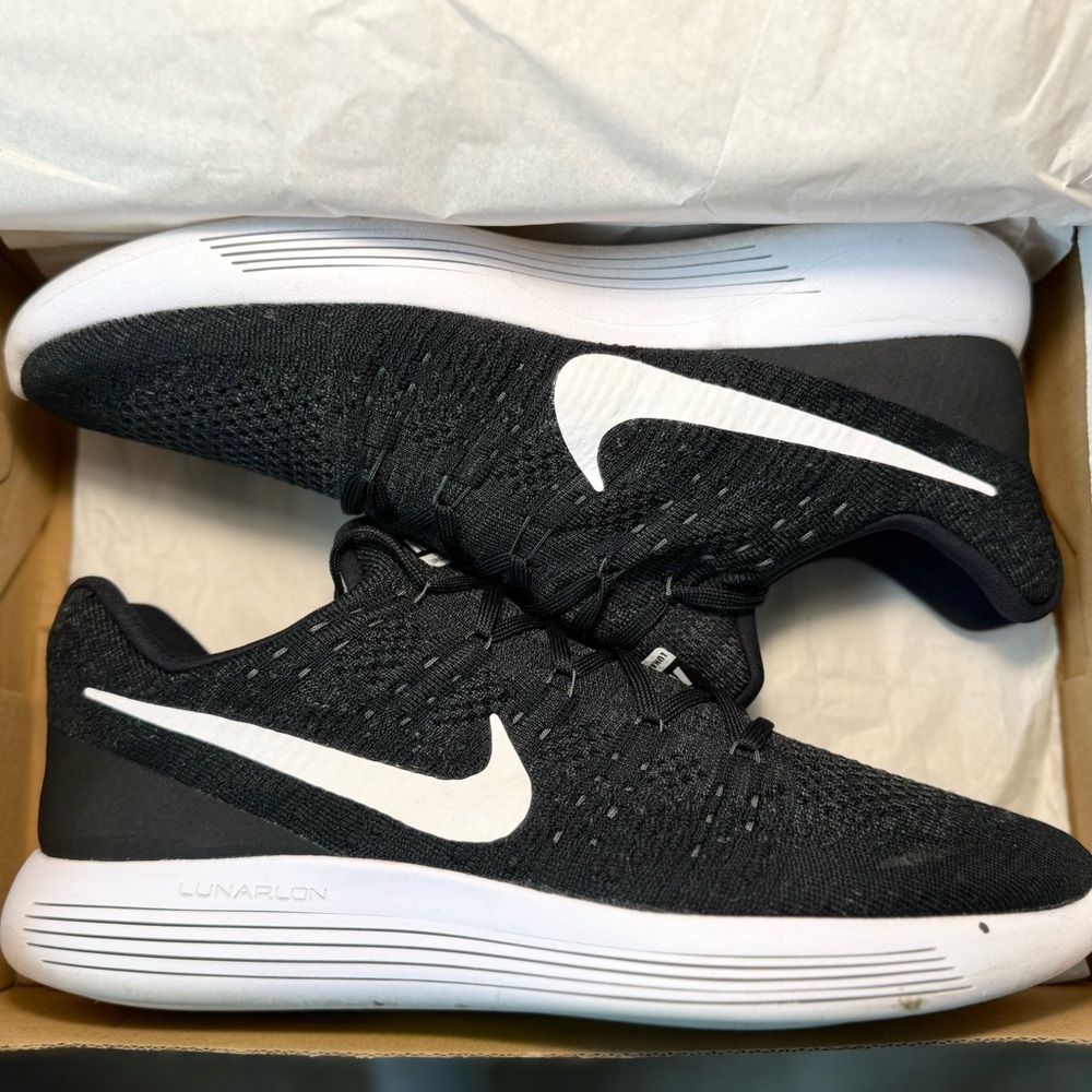 (Men's 11) Nike LunarEpic Low Flyknit 2 Black/White Running Shoes